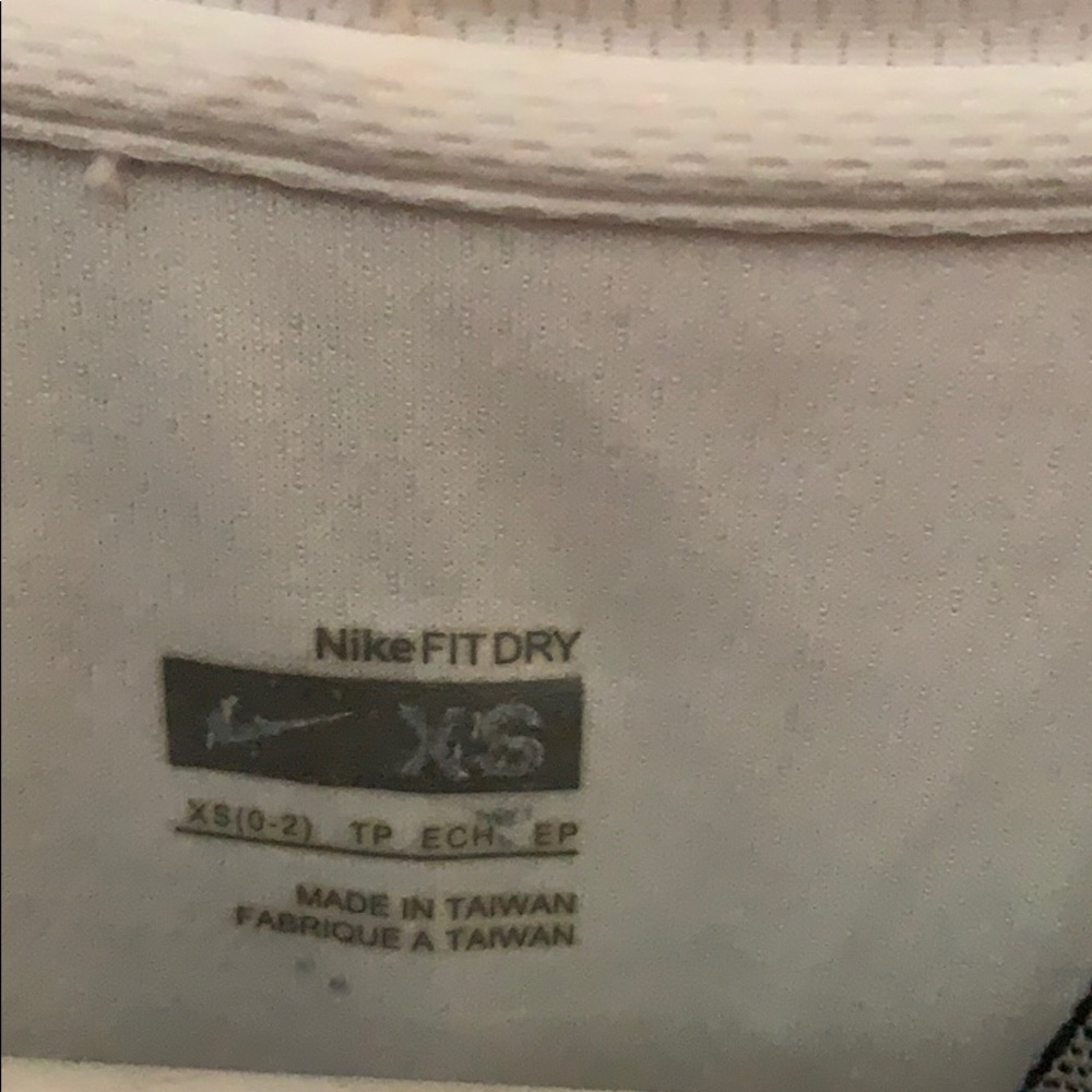 Nike dry fit xs